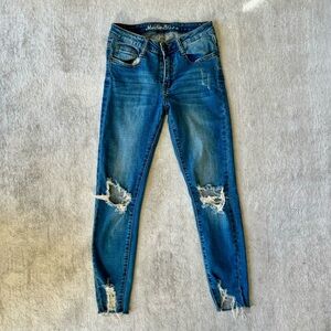 Machine Distressed Cropped Jeans